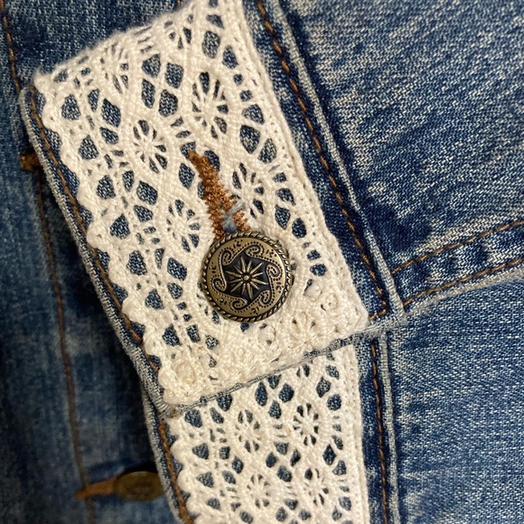 Denim & Co. Jean Jacket - Picture 4 of 8